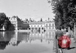 Standbild Napoleons Grab und das Schloss von Versailles Paris Frankreich, 1956, aus Sekunde 38 historischem Filmmaterial Videoclip 65675032321