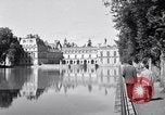 Standbild Napoleons Grab und das Schloss von Versailles Paris Frankreich, 1956, aus Sekunde 42 historischem Filmmaterial Videoclip 65675032321