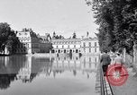 Standbild Napoleons Grab und das Schloss von Versailles Paris Frankreich, 1956, aus Sekunde 47 historischem Filmmaterial Videoclip 65675032321