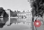 Standbild Napoleons Grab und das Schloss von Versailles Paris Frankreich, 1956, aus Sekunde 57 historischem Filmmaterial Videoclip 65675032321