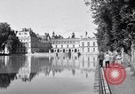 Standbild Napoleons Grab und das Schloss von Versailles Paris Frankreich, 1956, aus Sekunde 59 historischem Filmmaterial Videoclip 65675032321