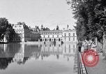 Standbild Napoleons Grab und das Schloss von Versailles Paris Frankreich, 1956, aus Sekunde 61 historischem Filmmaterial Videoclip 65675032321
