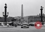 Standbild Place de la Concord Art de Métiers Paris Frankreich, 1956, aus Sekunde 29 historischem Filmmaterial Videoclip 65675032322