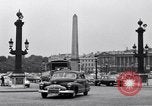 Standbild Place de la Concord Art de Métiers Paris Frankreich, 1956, aus Sekunde 30 historischem Filmmaterial Videoclip 65675032322