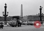 Standbild Place de la Concord Art de Métiers Paris Frankreich, 1956, aus Sekunde 32 historischem Filmmaterial Videoclip 65675032322
