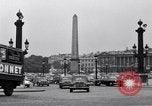 Standbild Place de la Concord Art de Métiers Paris Frankreich, 1956, aus Sekunde 34 historischem Filmmaterial Videoclip 65675032322
