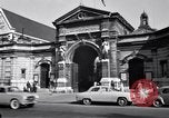Standbild Place de la Concord Art de Métiers Paris Frankreich, 1956, aus Sekunde 42 historischem Filmmaterial Videoclip 65675032322