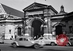 Standbild Place de la Concord Art de Métiers Paris Frankreich, 1956, aus Sekunde 51 historischem Filmmaterial Videoclip 65675032322