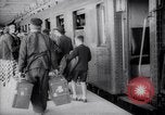 Image Les réfugiés d'Amérique Seconde Guerre Mondiale quitter la France Verdon-sur-Mer Bordeaux France, 1940, de la seconde 25 séquences d'archives historiques vidéo 65675032332