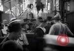 Image Des passagers américains SS Washington Verdon-sur-Mer Bordeaux France, 1940, de la seconde 26 séquences d'archives historiques vidéo 65675032333