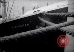 Image Des passagers américains SS Washington Verdon-sur-Mer Bordeaux France, 1940, de la seconde 35 séquences d'archives historiques vidéo 65675032333