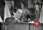 Immagine di Una donna sovietica si rivolge a un raduno elettorale La Russia, 1947, secondo 26 filmato di repertorio 65675032345