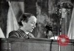 Immagine di Una donna sovietica si rivolge a un raduno elettorale La Russia, 1947, secondo 29 filmato di repertorio 65675032345