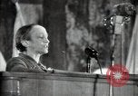 Immagine di Una donna sovietica si rivolge a un raduno elettorale La Russia, 1947, secondo 38 filmato di repertorio 65675032345