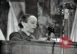 Immagine di Una donna sovietica si rivolge a un raduno elettorale La Russia, 1947, secondo 54 filmato di repertorio 65675032345