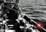 Standbild Studenten Proben Sea of Okhotsk, 1947, aus Sekunde 22 historischem Filmmaterial Videoclip 65675032348