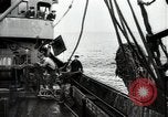 Standbild Studenten Proben Sea of Okhotsk, 1947, aus Sekunde 29 historischem Filmmaterial Videoclip 65675032348