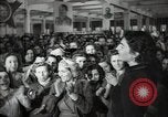 Immagine di I cittadini bulgari firmano una lettera di apprezzamento Sofia Bulgaria, 1947, secondo 32 filmato di repertorio 65675032349
