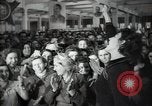 Immagine di I cittadini bulgari firmano una lettera di apprezzamento Sofia Bulgaria, 1947, secondo 33 filmato di repertorio 65675032349