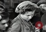 Immagine di I cittadini bulgari firmano una lettera di apprezzamento Sofia Bulgaria, 1947, secondo 43 filmato di repertorio 65675032349