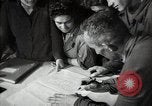 Immagine di I cittadini bulgari firmano una lettera di apprezzamento Sofia Bulgaria, 1947, secondo 59 filmato di repertorio 65675032349