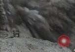 Standbild Bergbau von Phosphor Düngemittelherstellung Kasachstan, 1947, aus Sekunde 16 historischem Filmmaterial Videoclip 65675032353