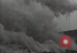 Standbild Bergbau von Phosphor Düngemittelherstellung Kasachstan, 1947, aus Sekunde 19 historischem Filmmaterial Videoclip 65675032353