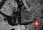 Standbild Bergbau von Phosphor Düngemittelherstellung Kasachstan, 1947, aus Sekunde 20 historischem Filmmaterial Videoclip 65675032353