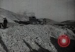 Standbild Bergbau von Phosphor Düngemittelherstellung Kasachstan, 1947, aus Sekunde 34 historischem Filmmaterial Videoclip 65675032353