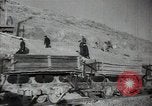 Standbild Bergbau von Phosphor Düngemittelherstellung Kasachstan, 1947, aus Sekunde 47 historischem Filmmaterial Videoclip 65675032353