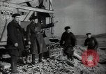 Standbild Bergbau von Phosphor Düngemittelherstellung Kasachstan, 1947, aus Sekunde 59 historischem Filmmaterial Videoclip 65675032353