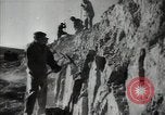 Standbild Bergbau von Phosphor Düngemittelherstellung Kasachstan, 1947, aus Sekunde 61 historischem Filmmaterial Videoclip 65675032353