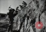 Standbild Bergbau von Phosphor Düngemittelherstellung Kasachstan, 1947, aus Sekunde 62 historischem Filmmaterial Videoclip 65675032353