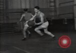 Standbild Sowjetische Basketballspieler Russland, 1947, aus Sekunde 31 historischem Filmmaterial Videoclip 65675032355