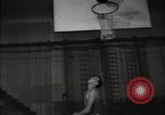 Standbild Sowjetische Basketballspieler Russland, 1947, aus Sekunde 34 historischem Filmmaterial Videoclip 65675032355