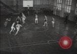 Standbild Sowjetische Basketballspieler Russland, 1947, aus Sekunde 51 historischem Filmmaterial Videoclip 65675032355