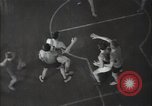 Standbild Sowjetische Basketballspieler Russland, 1947, aus Sekunde 56 historischem Filmmaterial Videoclip 65675032355