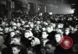 Immagine di Funzionari russi lavoratori di indirizzamento Mosca Russia Unione Sovietica, 1947, secondo 15 filmato di repertorio 65675032357