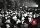 Immagine di Funzionari russi lavoratori di indirizzamento Mosca Russia Unione Sovietica, 1947, secondo 16 filmato di repertorio 65675032357