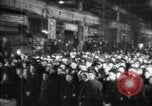 Immagine di Funzionari russi lavoratori di indirizzamento Mosca Russia Unione Sovietica, 1947, secondo 18 filmato di repertorio 65675032357