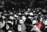 Immagine di Funzionari russi lavoratori di indirizzamento Mosca Russia Unione Sovietica, 1947, secondo 21 filmato di repertorio 65675032357