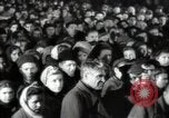 Immagine di Funzionari russi lavoratori di indirizzamento Mosca Russia Unione Sovietica, 1947, secondo 25 filmato di repertorio 65675032357
