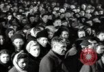 Immagine di Funzionari russi lavoratori di indirizzamento Mosca Russia Unione Sovietica, 1947, secondo 26 filmato di repertorio 65675032357