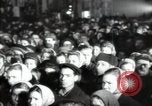 Immagine di Funzionari russi lavoratori di indirizzamento Mosca Russia Unione Sovietica, 1947, secondo 37 filmato di repertorio 65675032357