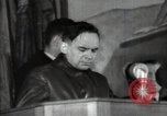 Immagine di Funzionari russi lavoratori di indirizzamento Mosca Russia Unione Sovietica, 1947, secondo 55 filmato di repertorio 65675032357
