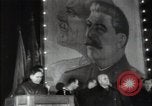 Immagine di Funzionari russi lavoratori di indirizzamento Mosca Russia Unione Sovietica, 1947, secondo 61 filmato di repertorio 65675032357
