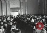 Immagine di Premier di un film russo Russia Unione Sovietica, 1948, secondo 11 filmato di repertorio 65675032364