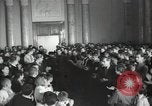 Immagine di Premier di un film russo Russia Unione Sovietica, 1948, secondo 13 filmato di repertorio 65675032364