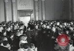 Immagine di Premier di un film russo Russia Unione Sovietica, 1948, secondo 16 filmato di repertorio 65675032364