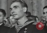 Immagine di Premier di un film russo Russia Unione Sovietica, 1948, secondo 32 filmato di repertorio 65675032364